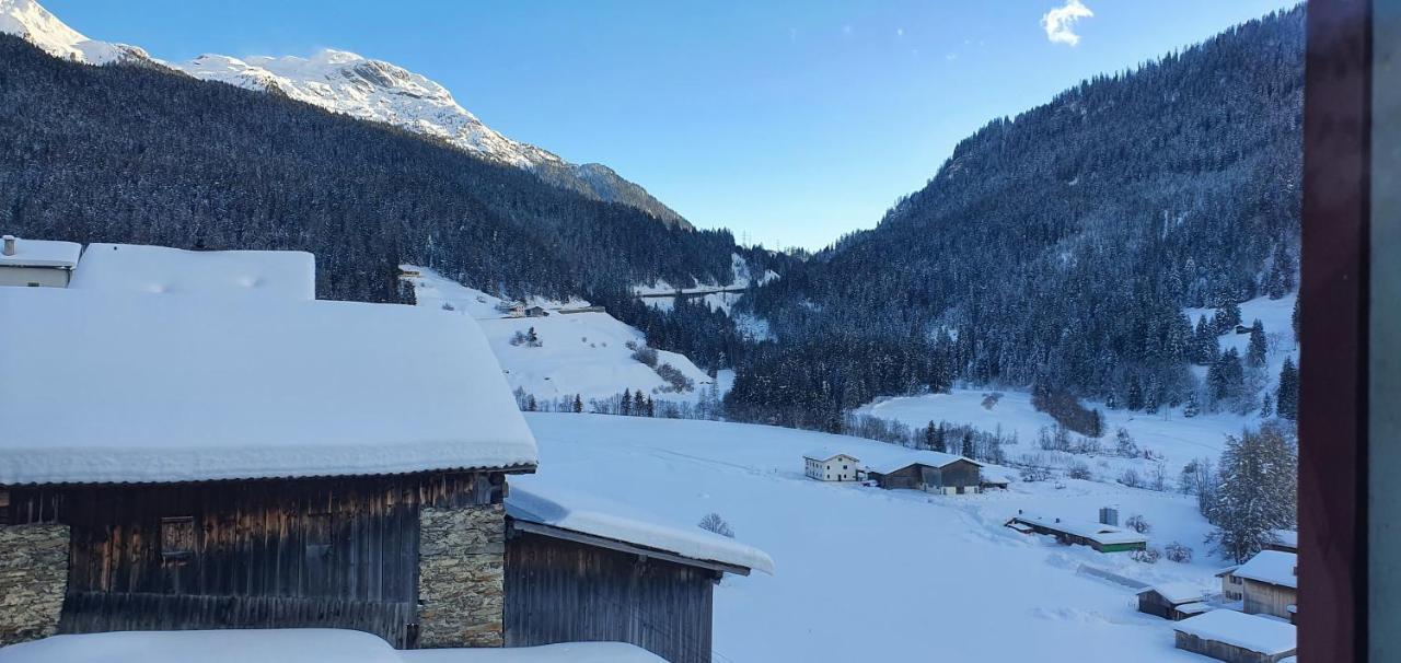 B&B Piz D'Err Tinzen Buitenkant foto